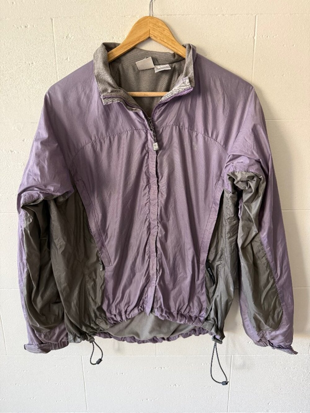 The Northface | Purple/Grey Stow Pocket Rain Windbreaker Jacket | Medium